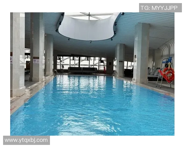 游泳锻炼对身体健康的全面益处及科学训练方法解析